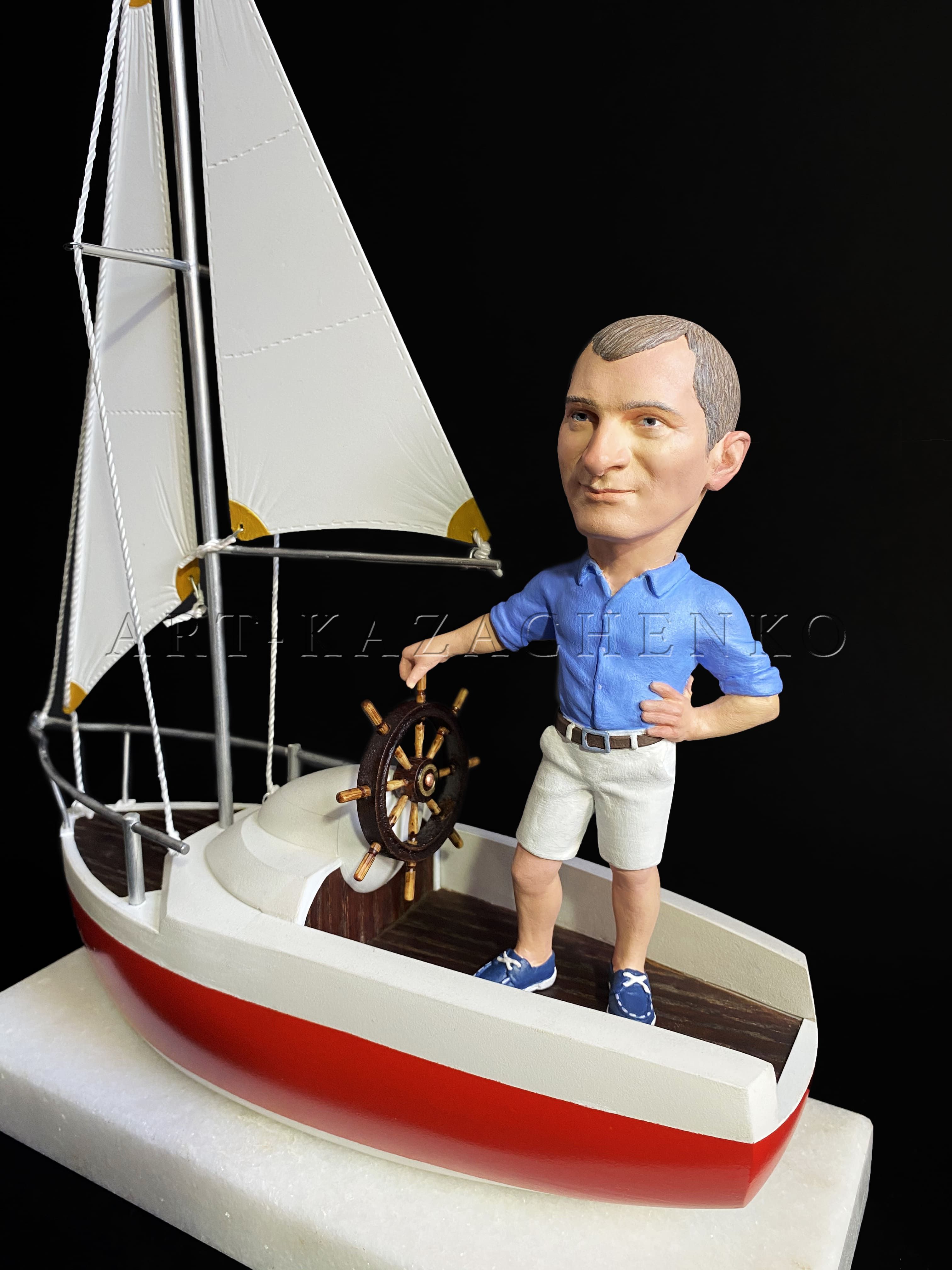 Шаржевая статуэтка с яхтой под заказ по фотографии