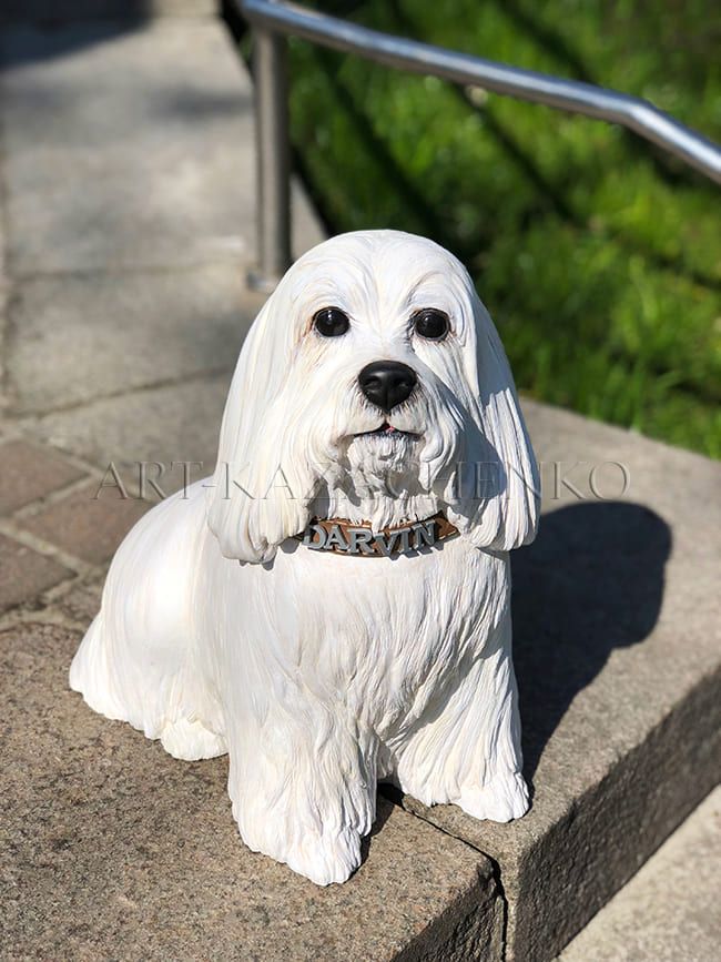 Садово-парковая скульптура собаки