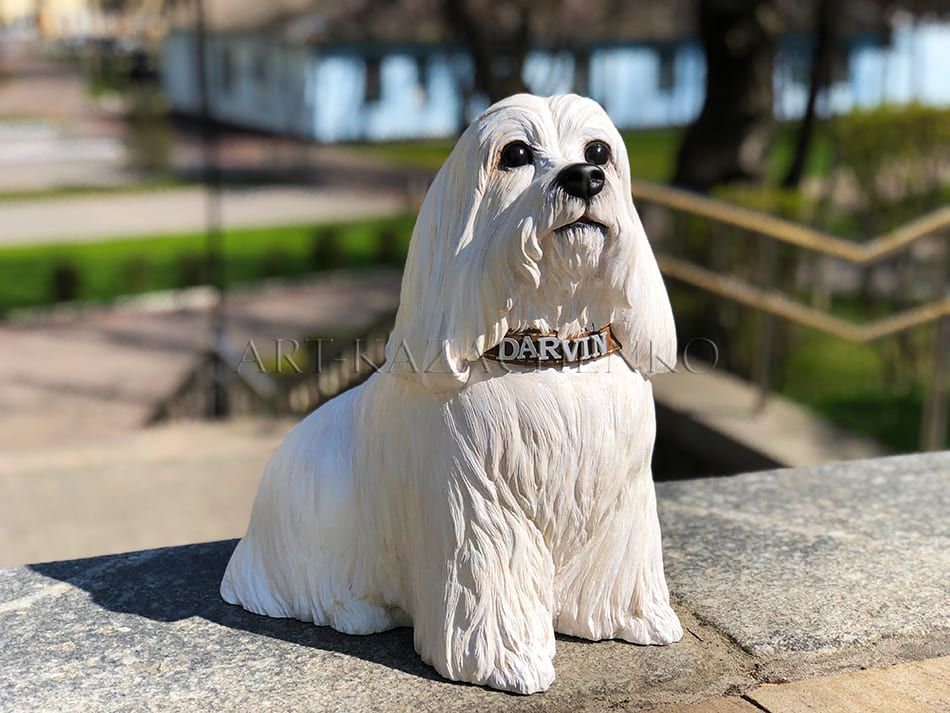 Садово-парковая скульптура собаки